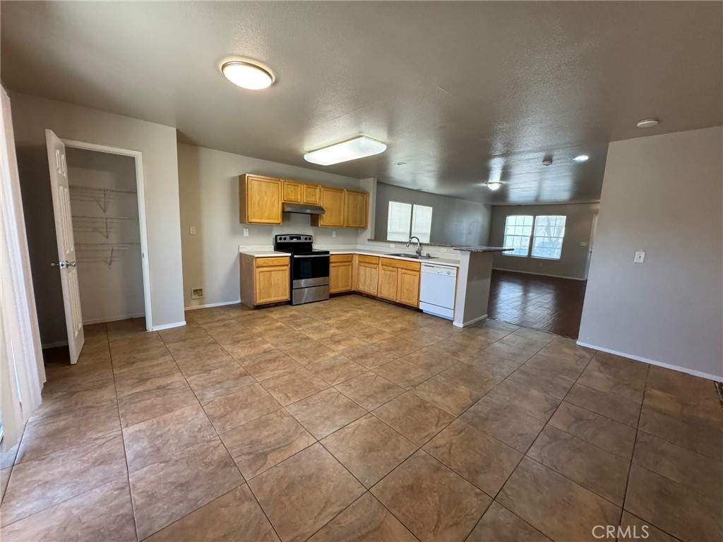 1260 Brightday Property Photo 7