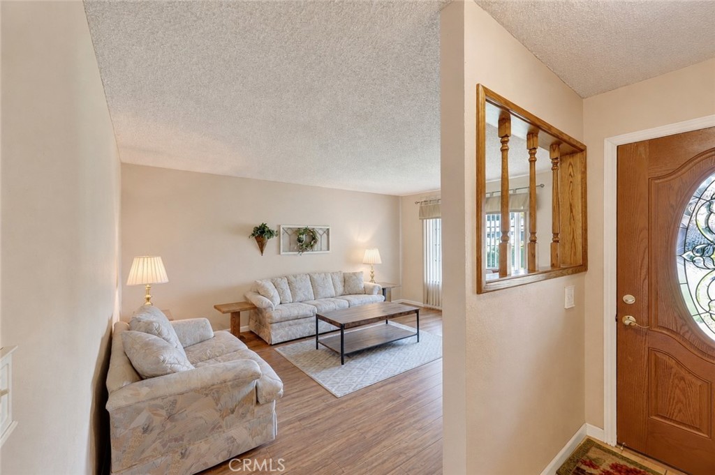 385 Emerald Property Photo 6