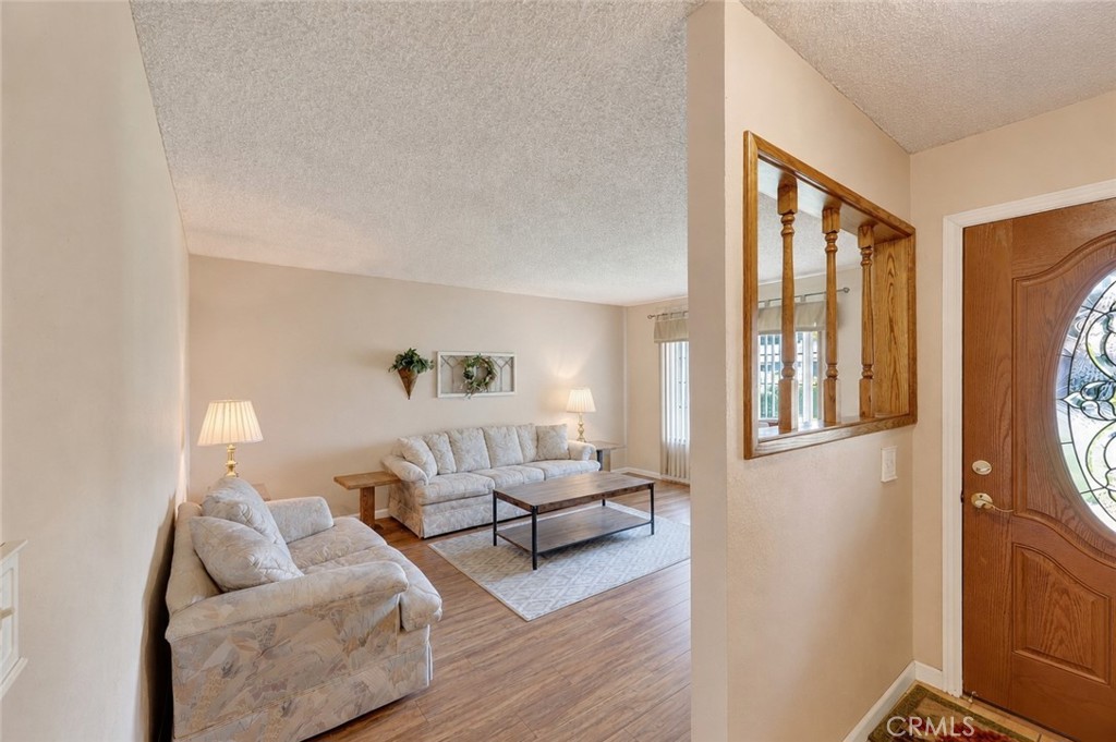 385 Emerald Property Photo 6