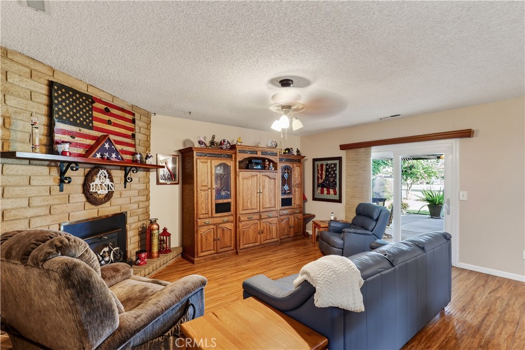 385 Emerald Property Photo 13