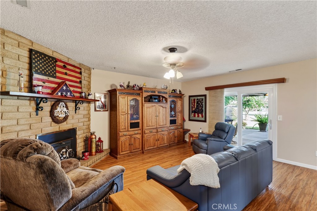 385 Emerald Property Photo 13