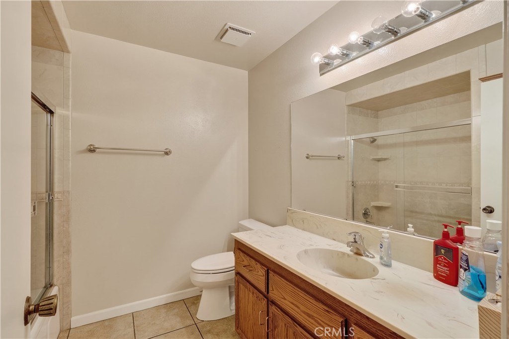 385 Emerald Property Photo 17