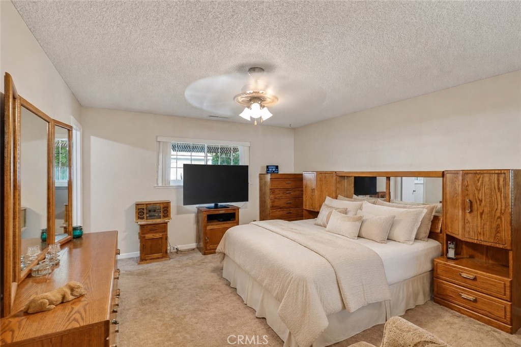 385 Emerald Property Photo 20