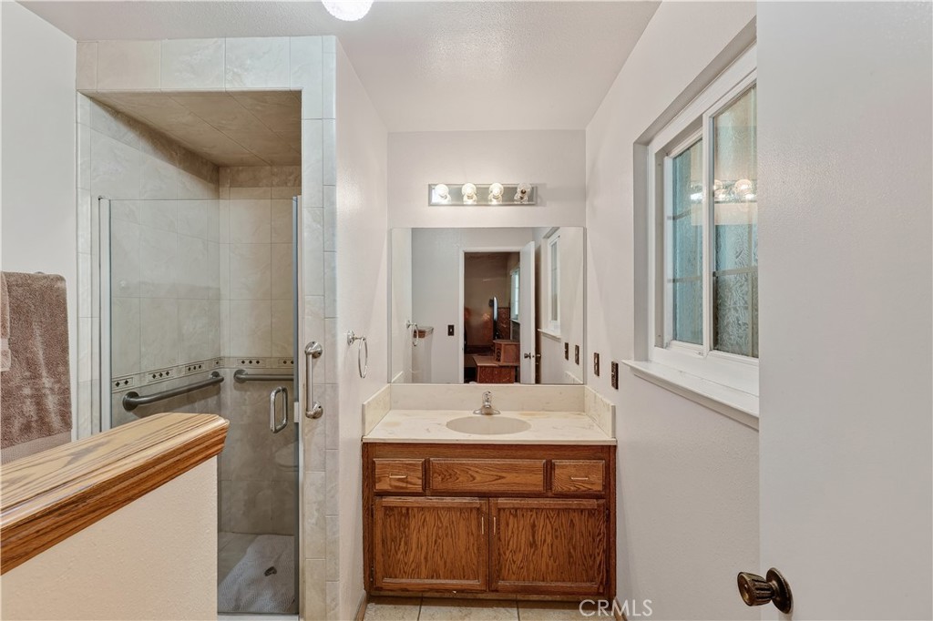 385 Emerald Property Photo 22