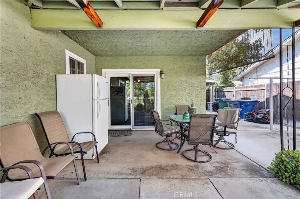 385 Emerald Property Photo 26