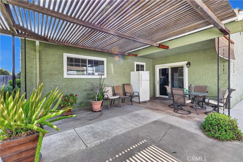 385 Emerald Property Photo 27