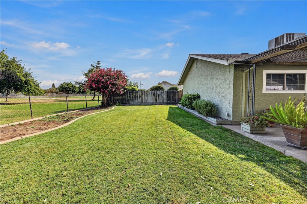 385 Emerald Property Photo 31