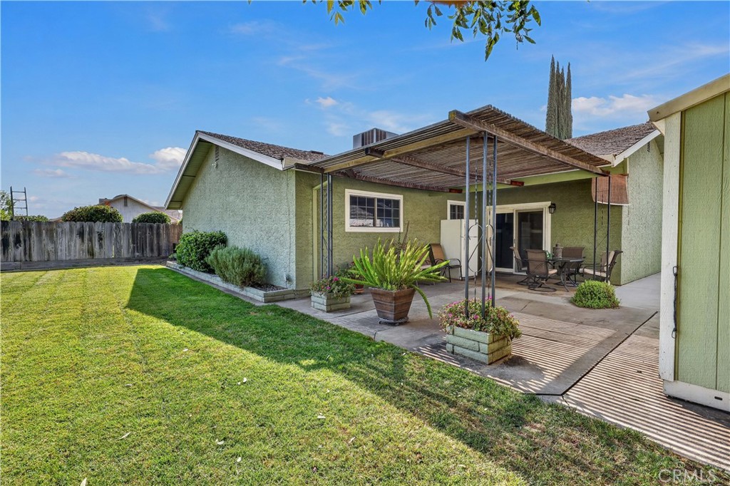 385 Emerald Property Photo 32