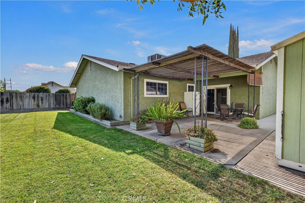 385 Emerald Property Photo 32