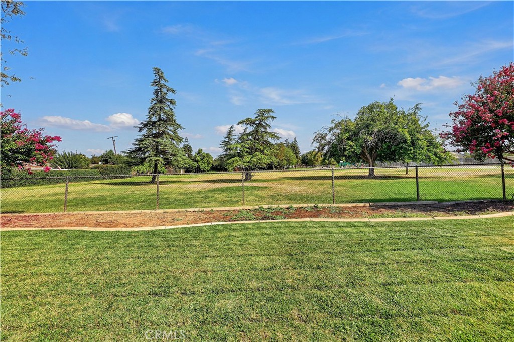 385 Emerald Property Photo 34
