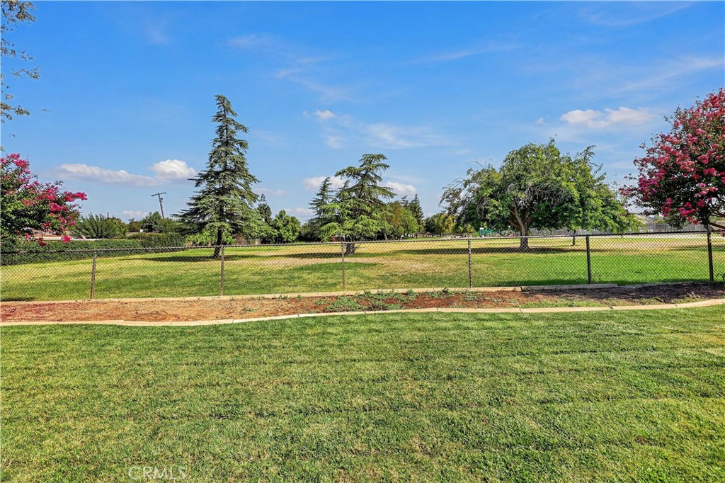 385 Emerald Property Photo 34