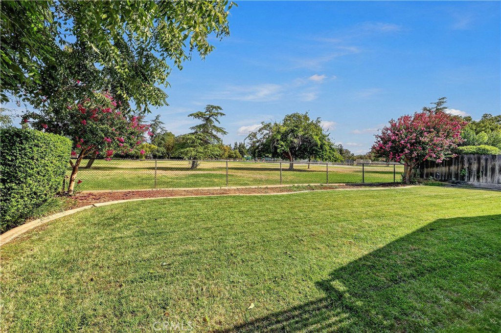 385 Emerald Property Photo 35