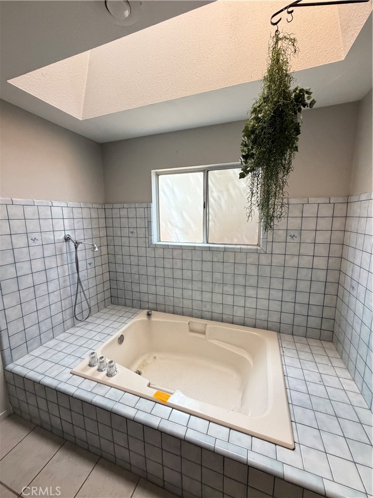 1147 Mirror Lake Property Photo 8