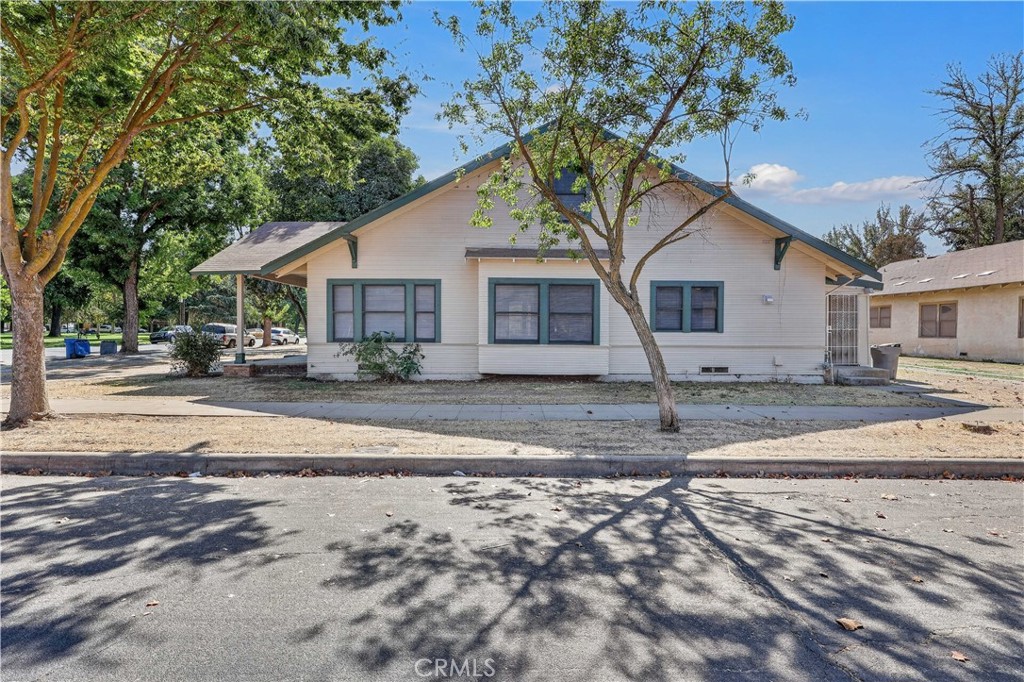2045 O Street Property Photo 3