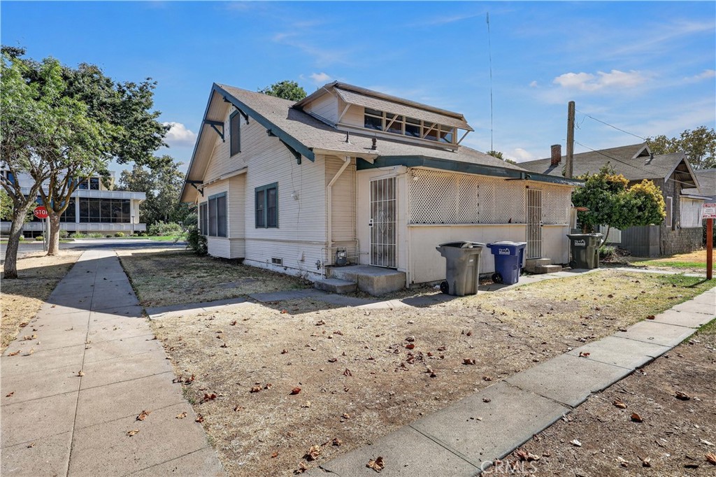 2045 O Street Property Photo 4