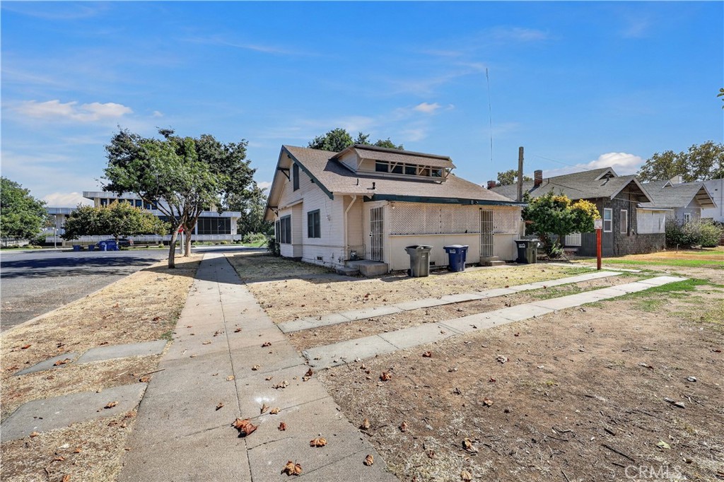 2045 O Street Property Photo 5