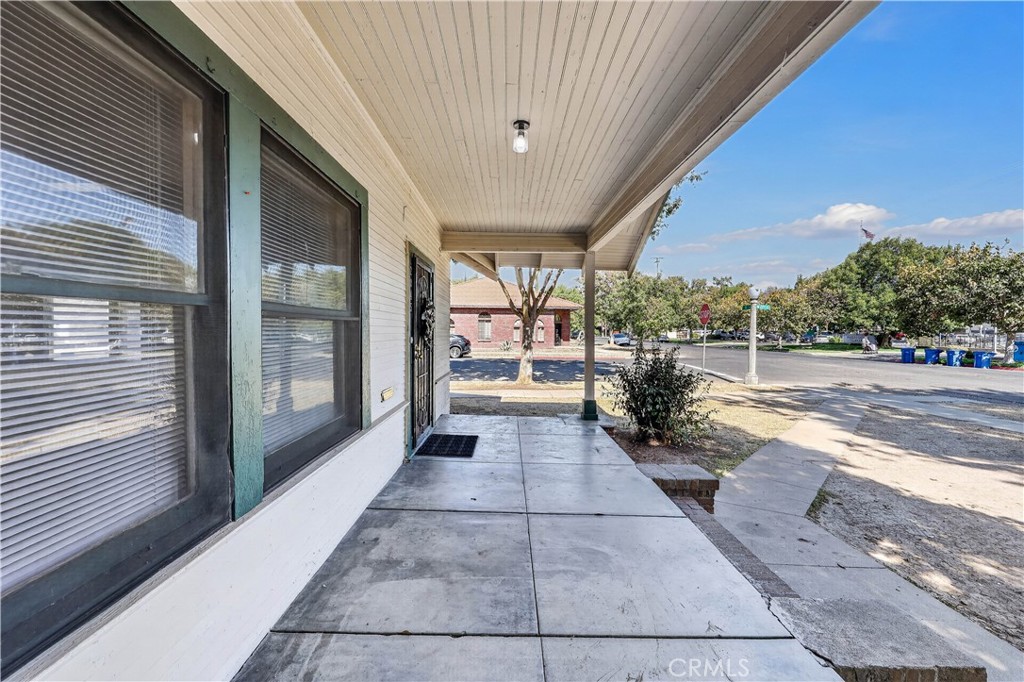 2045 O Street Property Photo 6