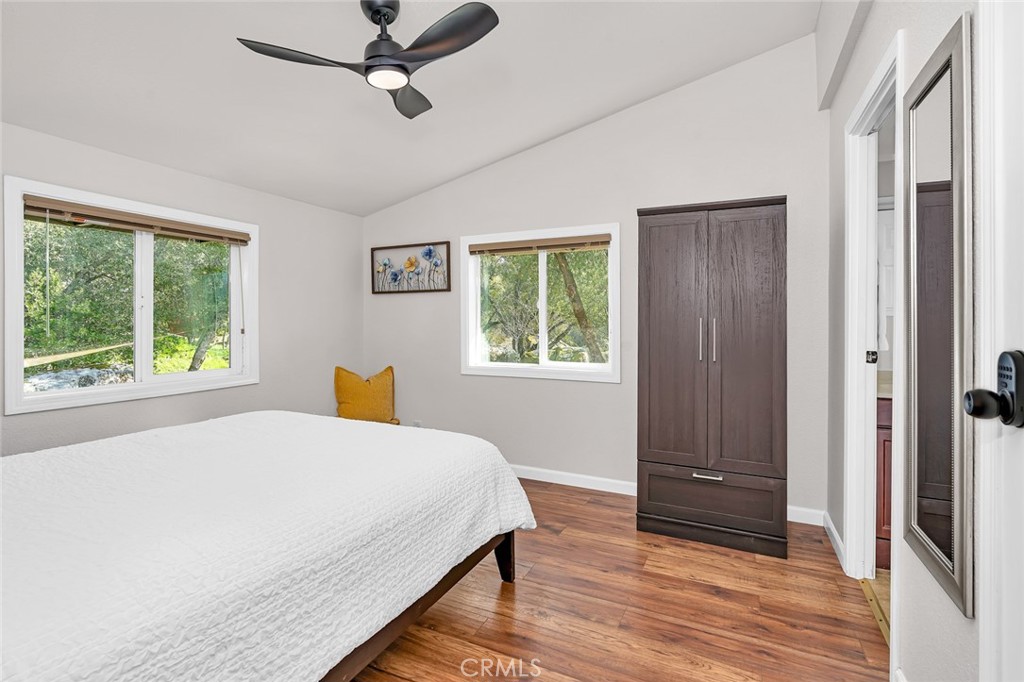 4583 & 4587 Ben Hur Property Photo 14
