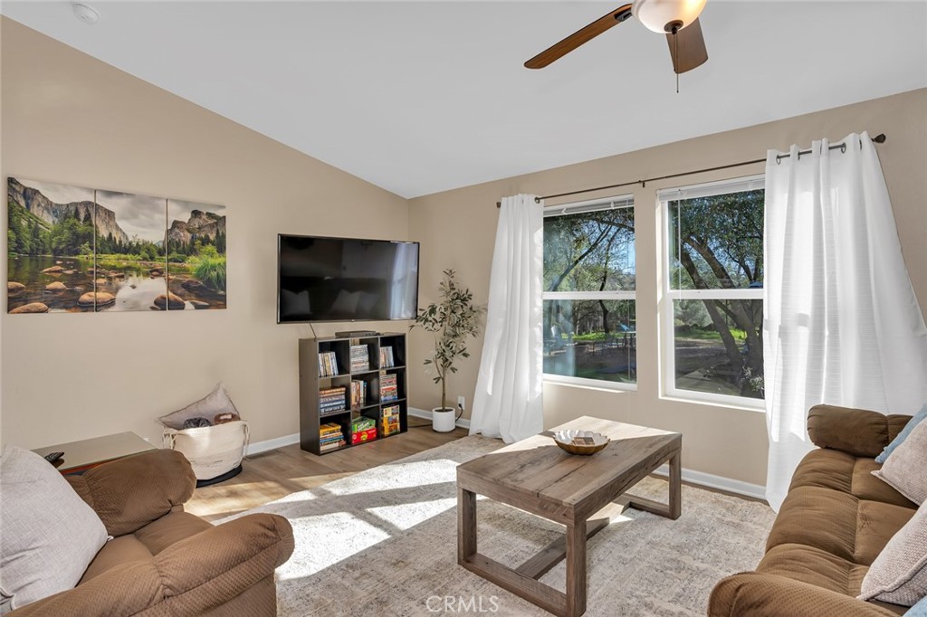 4583 & 4587 Ben Hur Property Photo 23