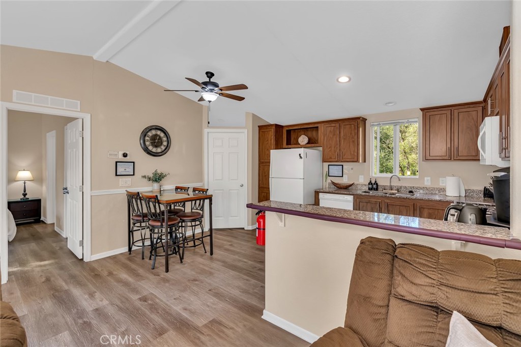 4583 & 4587 Ben Hur Property Photo 24