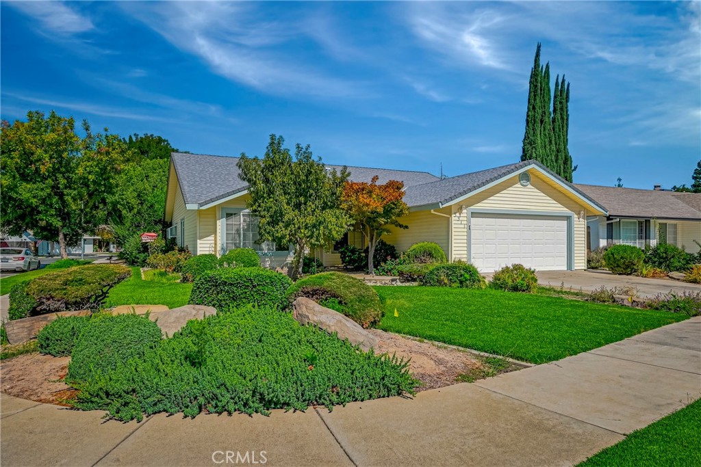 3311 Shamrock Property Photo 3