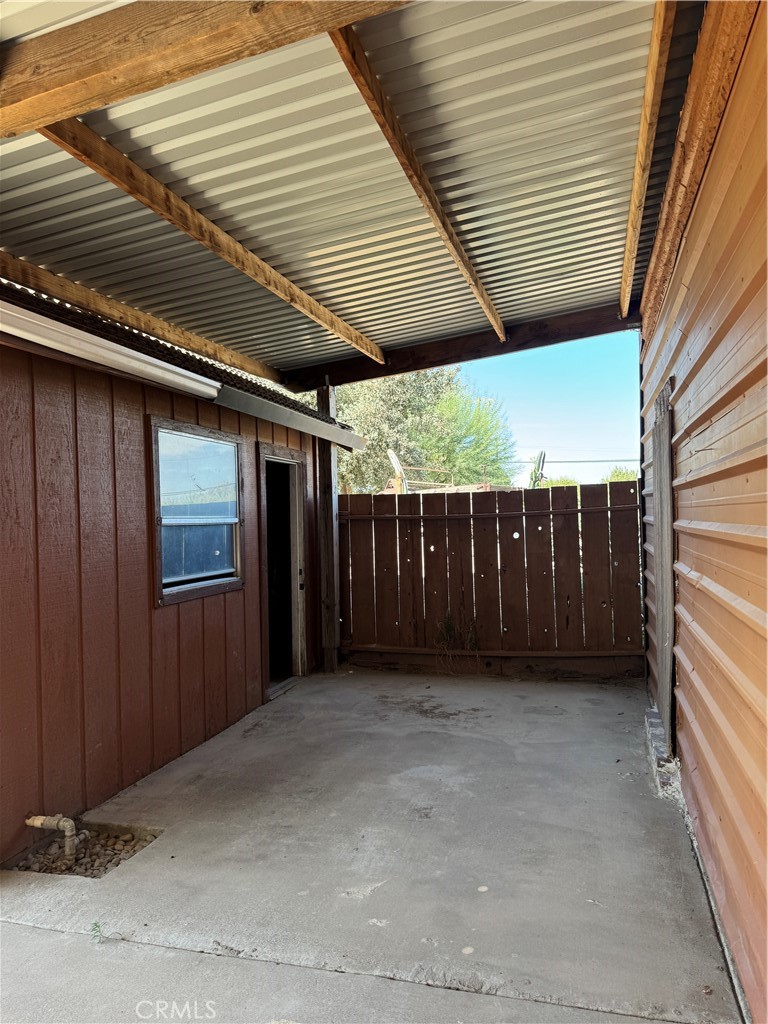 5200 N Gratton Property Photo 42