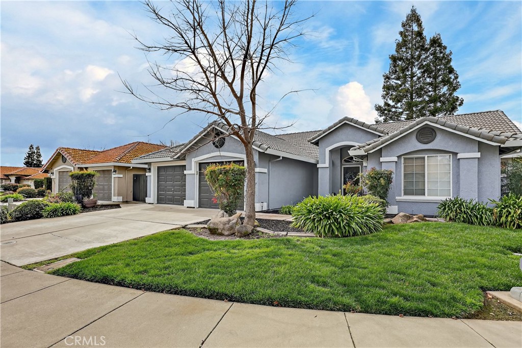 3947 Finch Court Property Photo 4