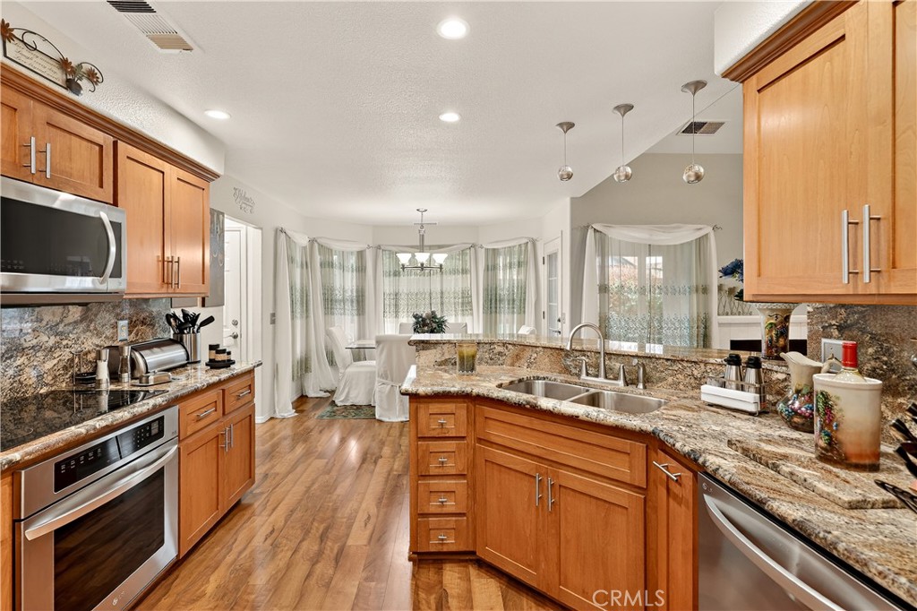 3947 Finch Court Property Photo 12