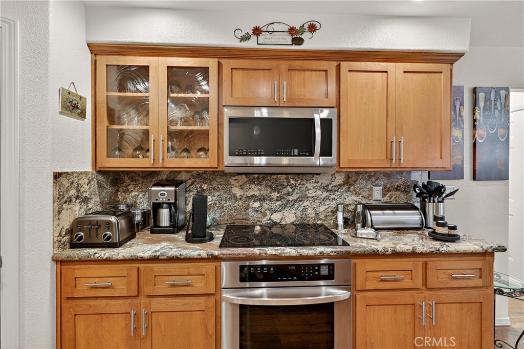 3947 Finch Court Property Photo 13