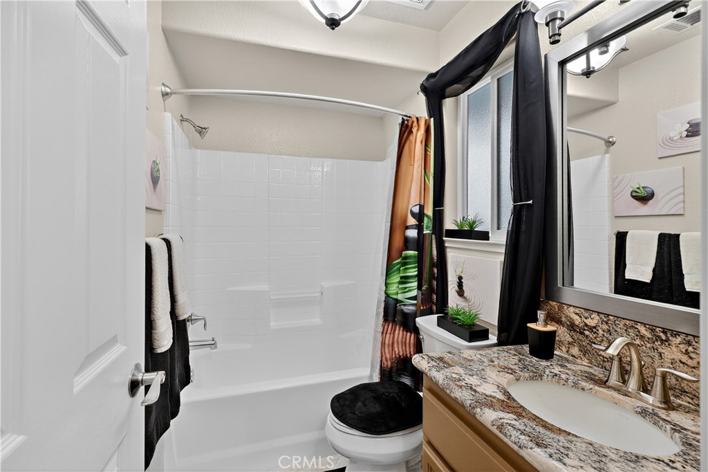 3947 Finch Court Property Photo 18