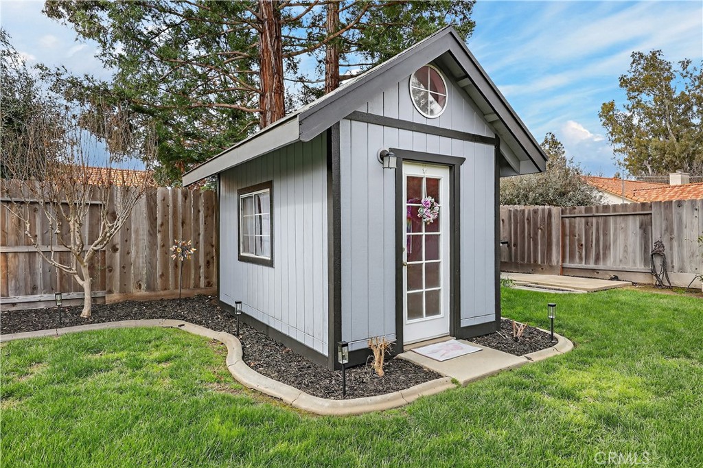 3947 Finch Court Property Photo 47