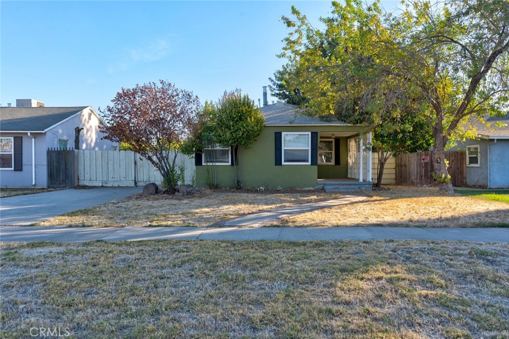 360 E 19th Street Property Photo 1