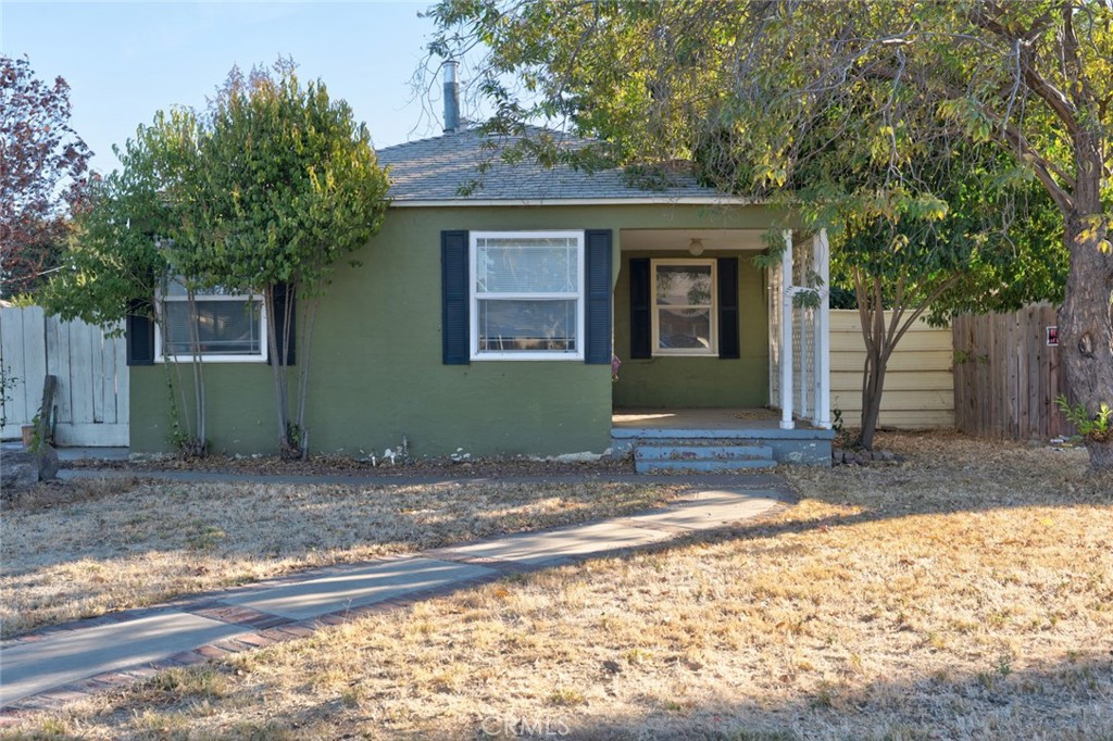 360 E 19th Street Property Photo 3