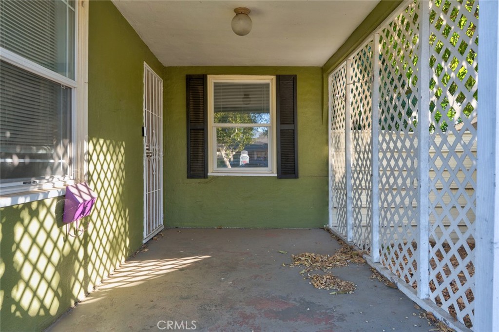 360 E 19th Street Property Photo 10