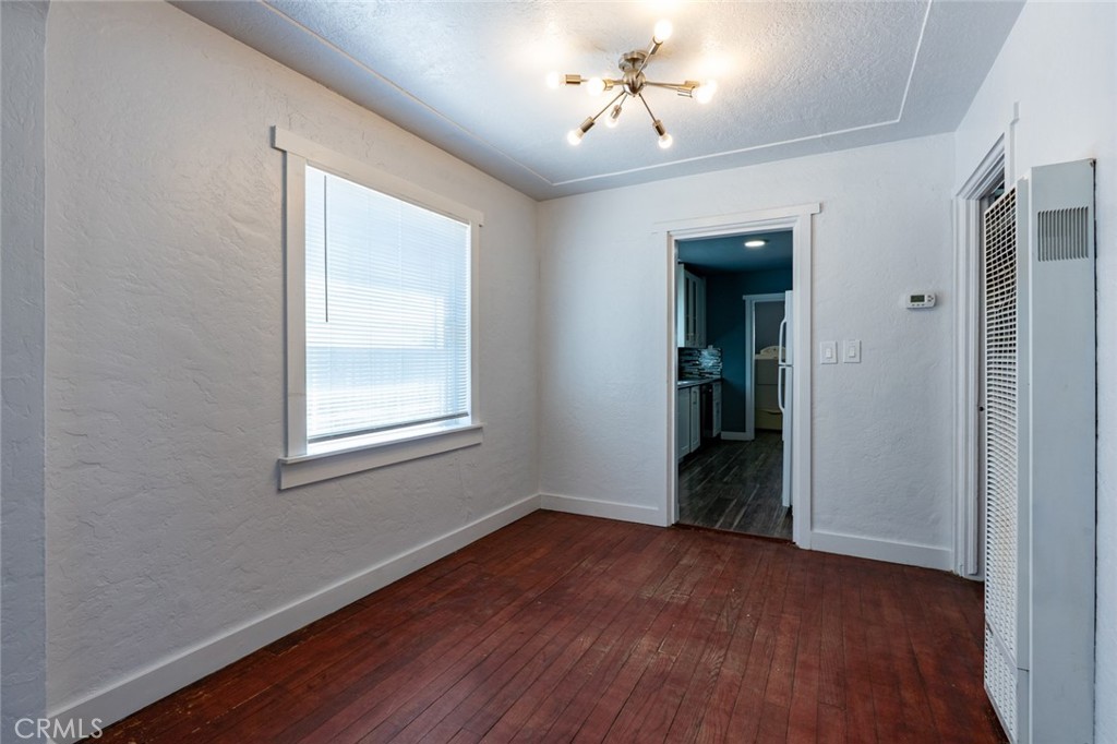 360 E 19th Street Property Photo 16