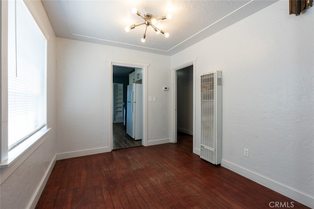 360 E 19th Street Property Photo 17