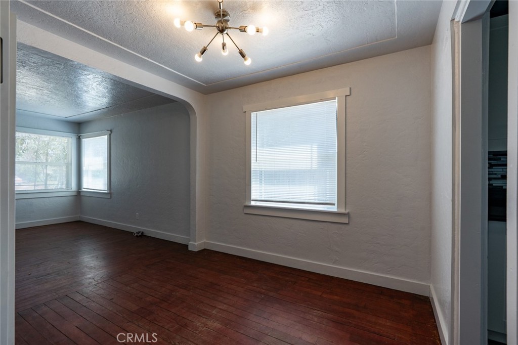 360 E 19th Street Property Photo 18