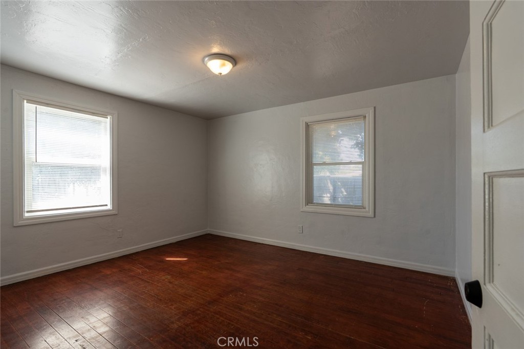 360 E 19th Street Property Photo 29