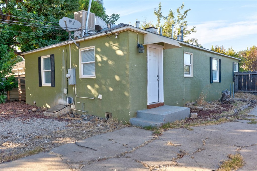360 E 19th Street Property Photo 41