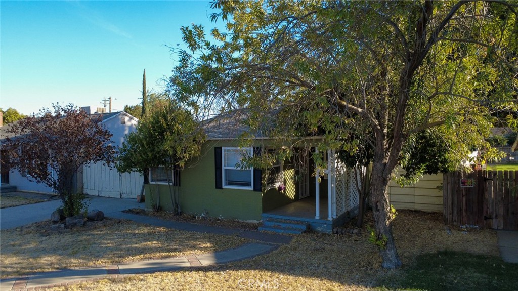 360 E 19th Street Property Photo 48