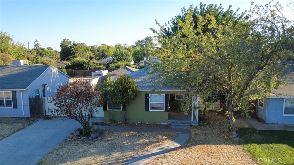360 E 19th Street Property Photo 49