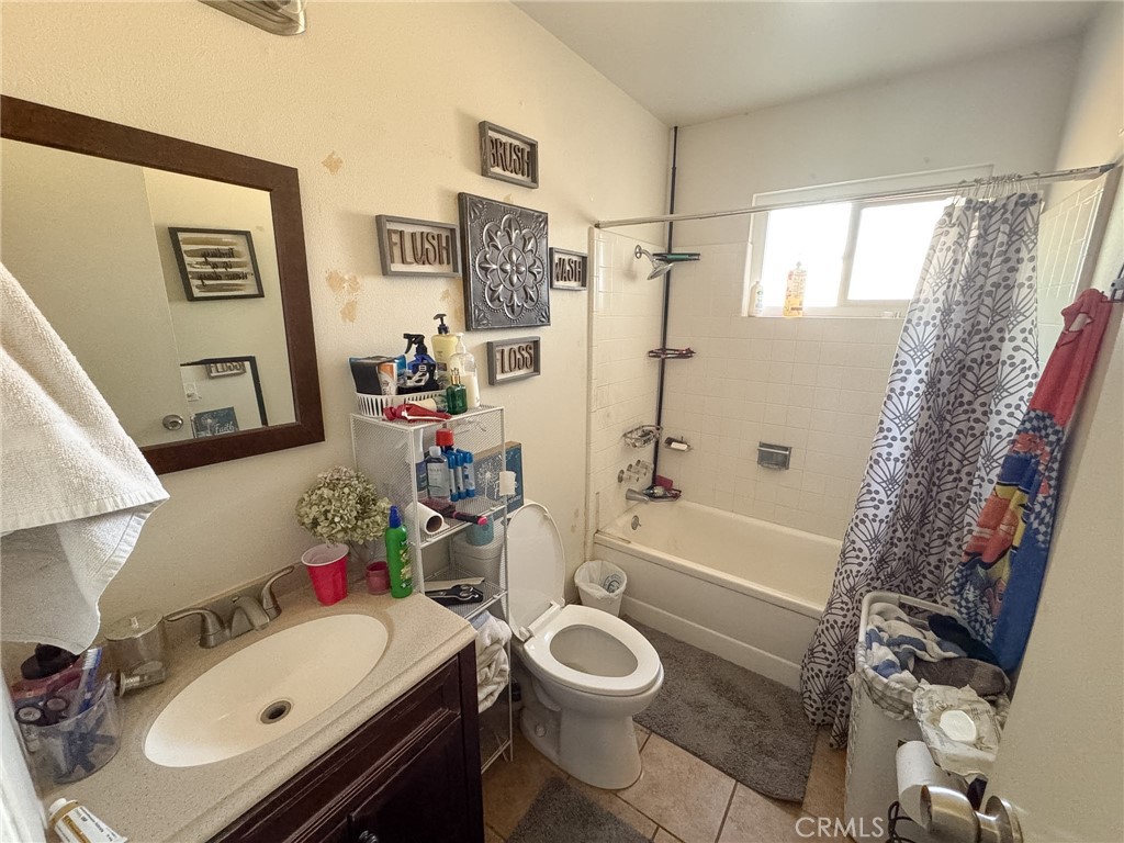 1140 Front St Property Photo 12