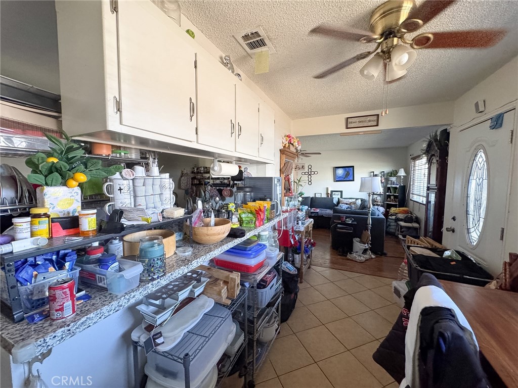 1140 Front St Property Photo 15