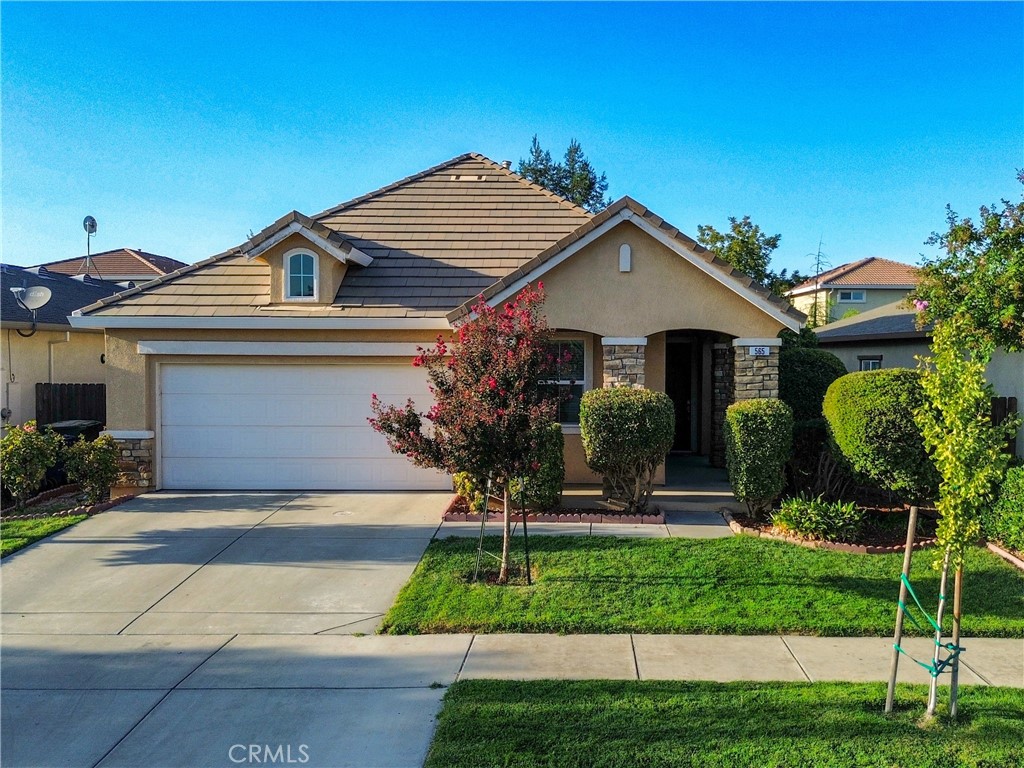 565 Tolman Way Property Photo 1