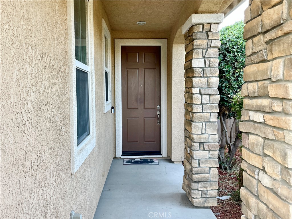 565 Tolman Way Property Photo 3