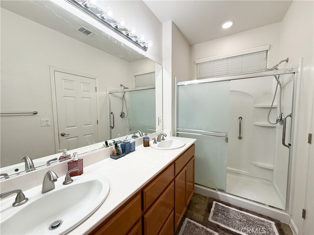 565 Tolman Way Property Photo 12