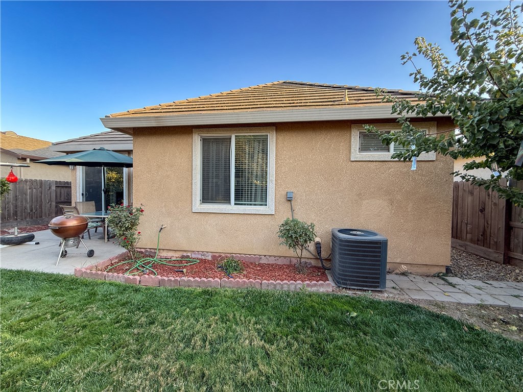 565 Tolman Way Property Photo 13