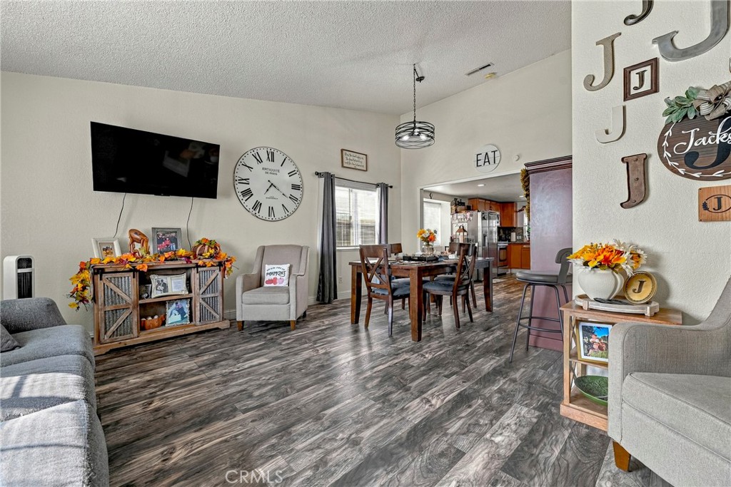 3207 Manzanita Property Photo 15