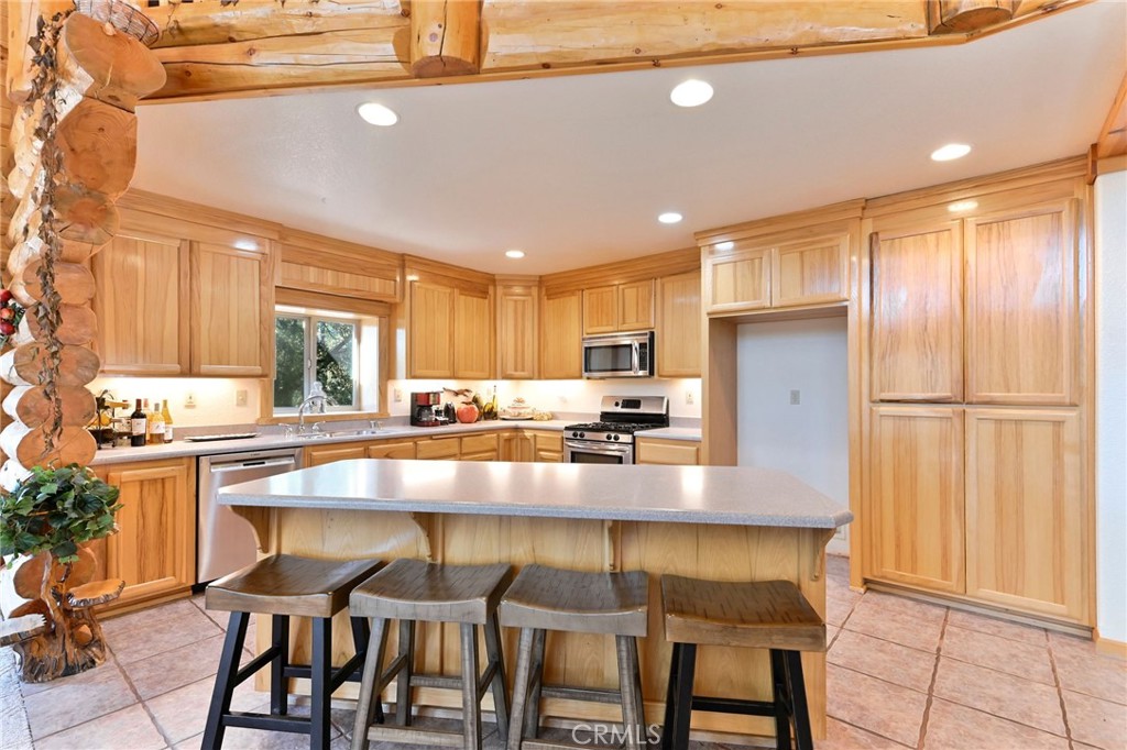 21416 Robin Property Photo 5