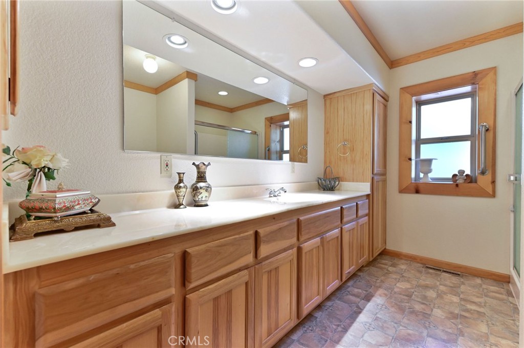 21416 Robin Property Photo 25